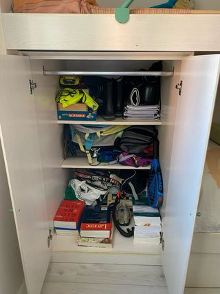 Dormitorio juvenil con tres camas