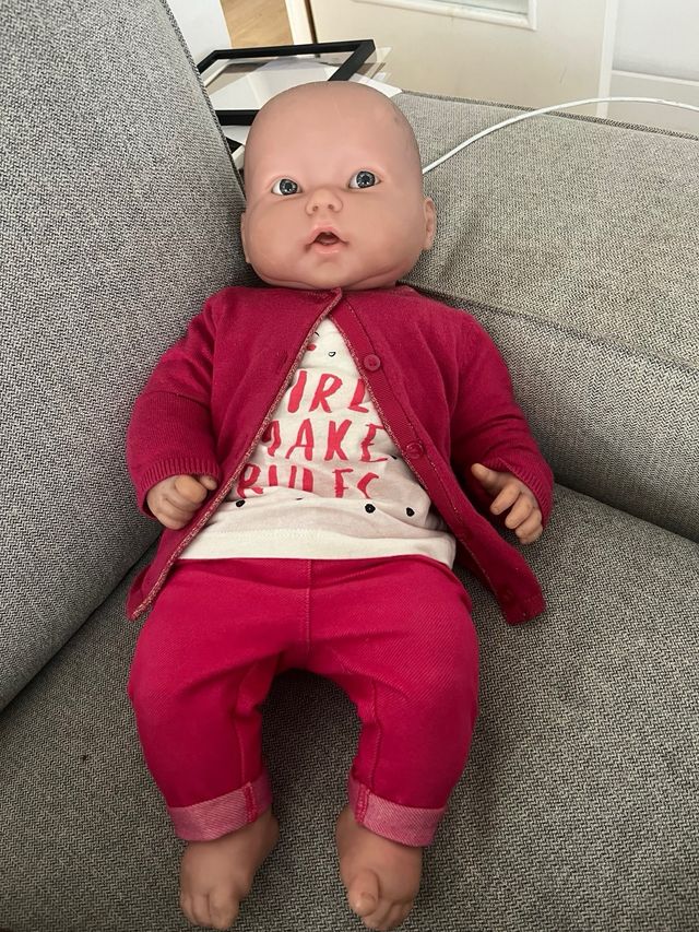 Muñeco bebe realista