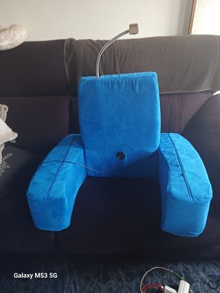 Asiento para lectura en cama o sofá