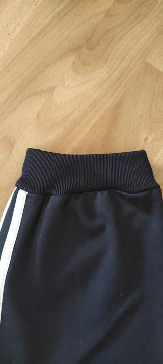 Pantalón Adidas largo