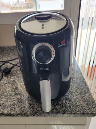 Freidora sin aceite 1.5 litros(sogo)