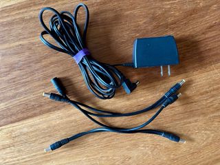 Fuente alimentacion pedales guitarra 9V - 1.2A