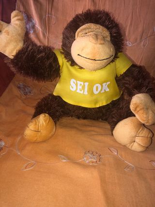 Peluche scimmia