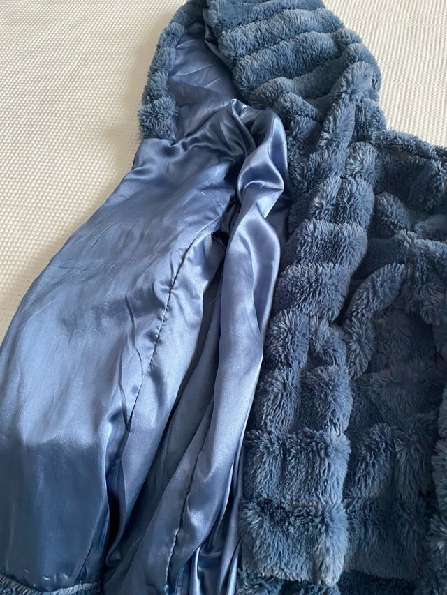 Chaquetón azul de terciopelo
