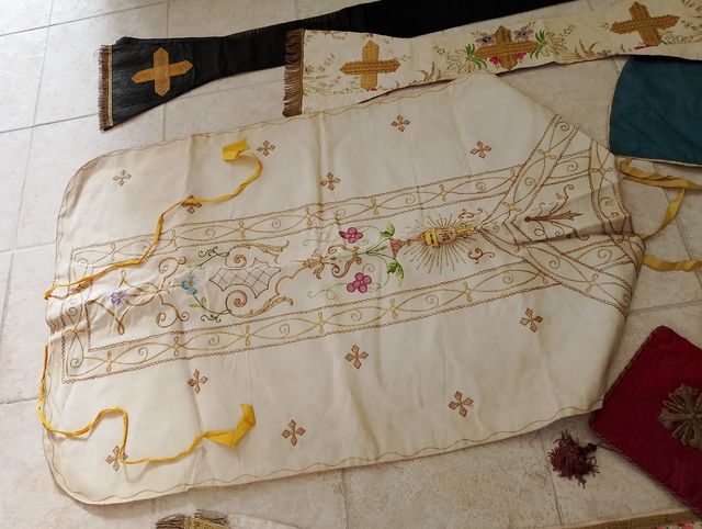 Ricami sacri d'epoca