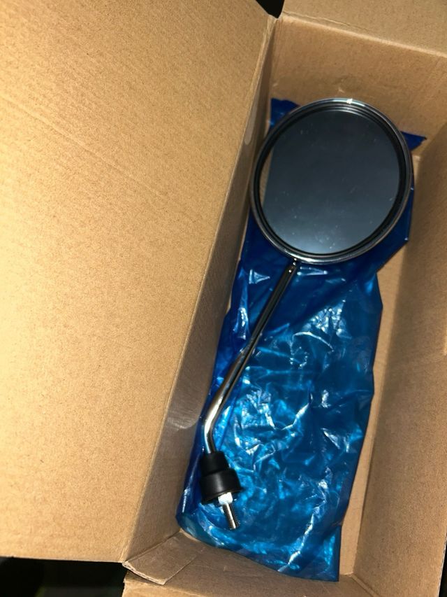 Espejo original derecho de moto keeway Zahara