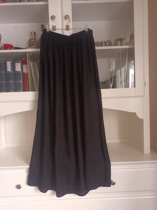 Falda larga negra