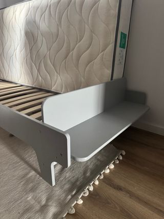 Cama y colchon habitación infantil