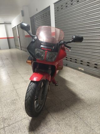 Honda Vfr750f rc36