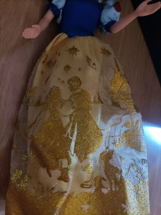 Barbie Blancanieves