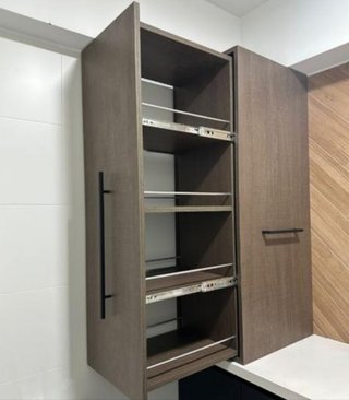 Montador de suelos, puertas y muebles