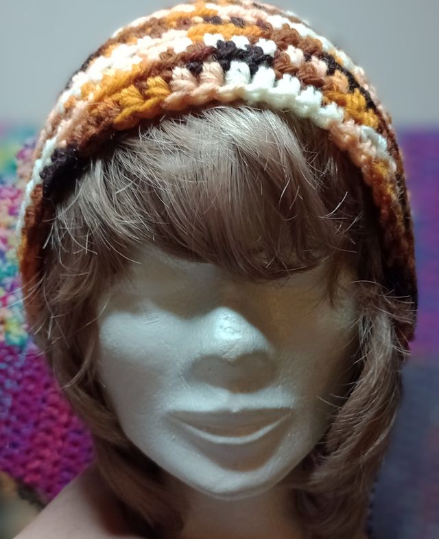 Cuffia o scaldacollo fatta a mano