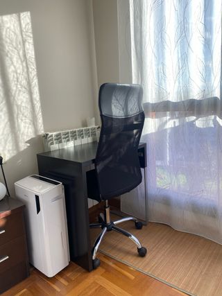 Silla de escritorio negra