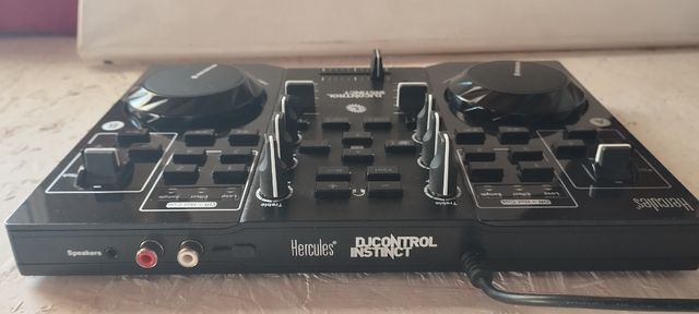 DJ CONTROL  INSTINCT