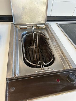 Freidora encastrable