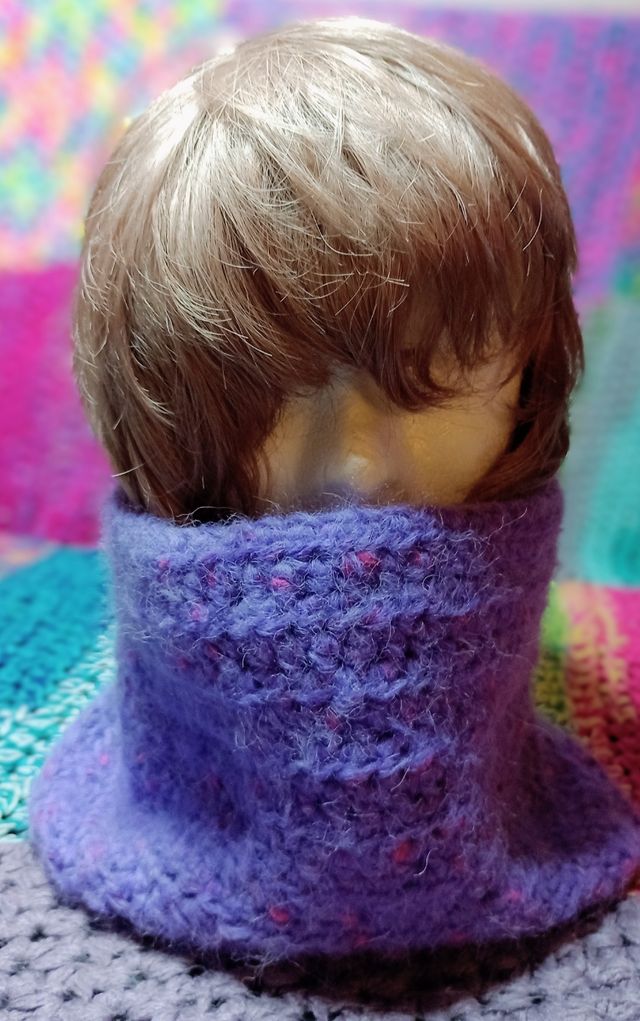 Cuffia o scaldacollo fatta a mano