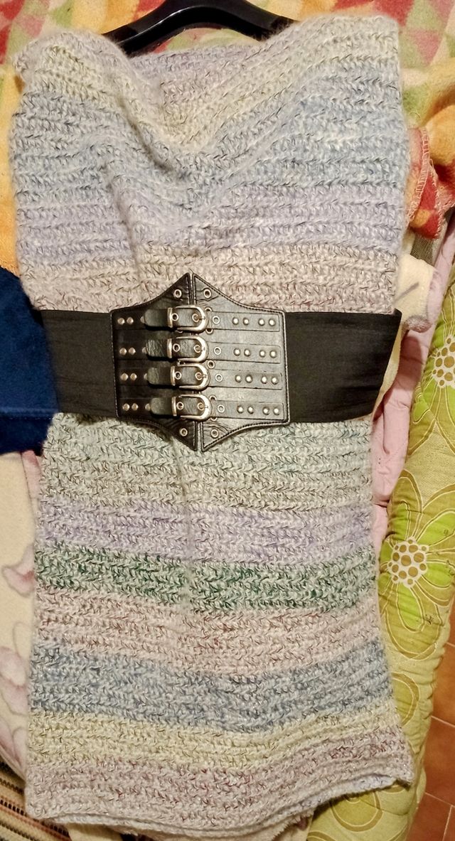Vestito fatto a mano a crochet