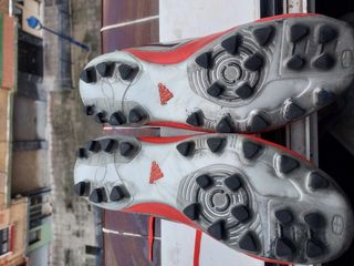 Bota adidas fútbol