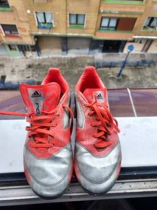 Bota adidas fútbol
