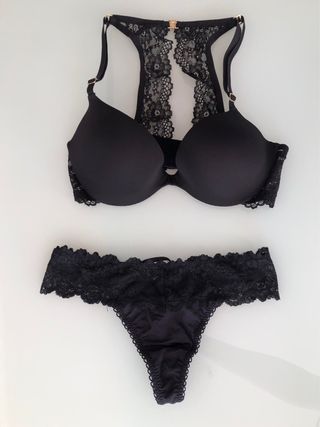 Conjunto sujetador y tanga encaje
