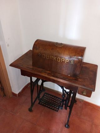 Máquina de coser antigua Dürkopp