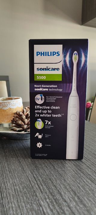 A ESTRENAR Cepillo eléctrico Philips Sonicare 5550