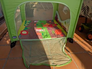 Parque infantil Chicco verde muy alegre