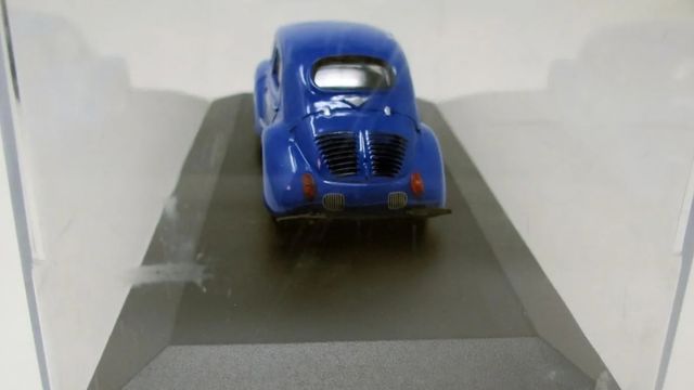 Renault 4CV deportivo esc 1/43
