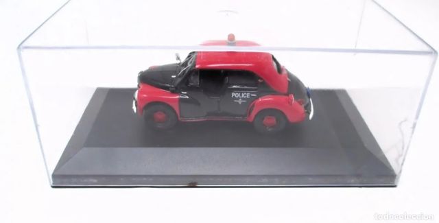 Renault 4CV Policía esc.1/43
