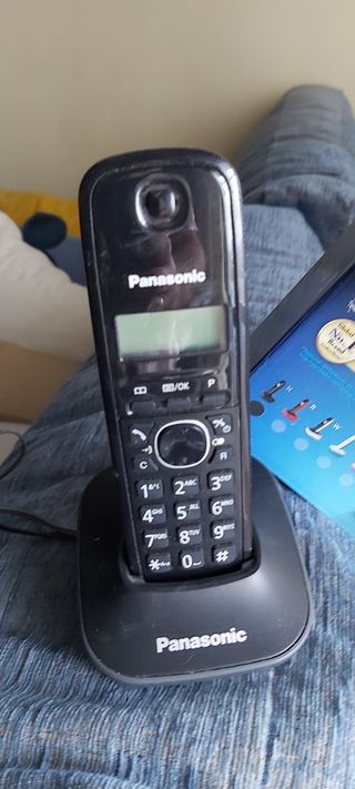 Teléfono  inalámbrico digital panasonic KX-TG1611