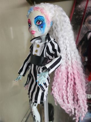 Monster high custom ooak Harley Quinn