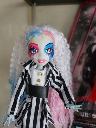 Monster high custom ooak Harley Quinn