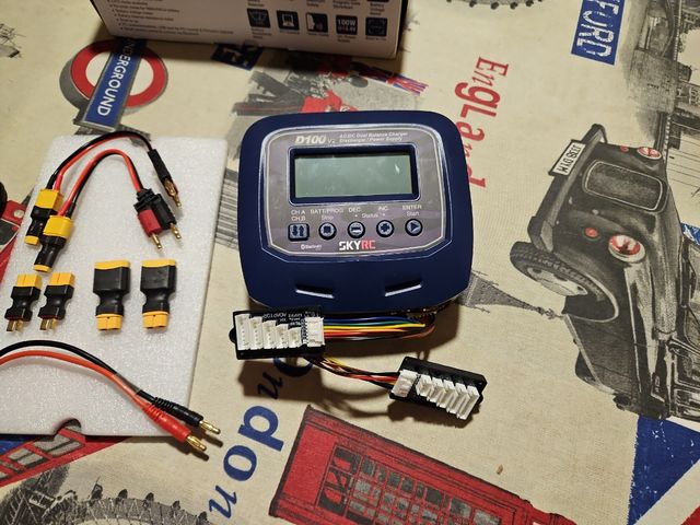 Cargador baterías AC/DC de doble canal