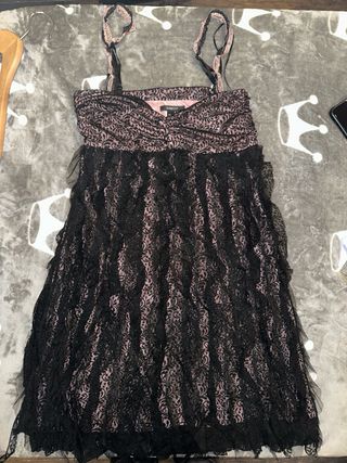 vestido negro encaje fiesta/cocktel