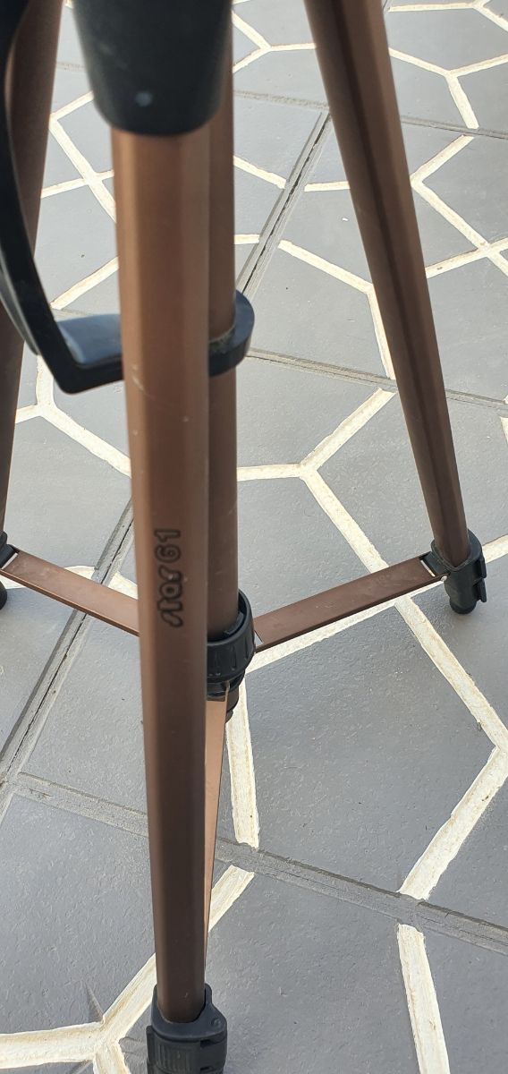 Trípode STAR 61,de aluminio muy ligero