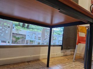 Mesa rectangular + 2 sillas plegables de regalo