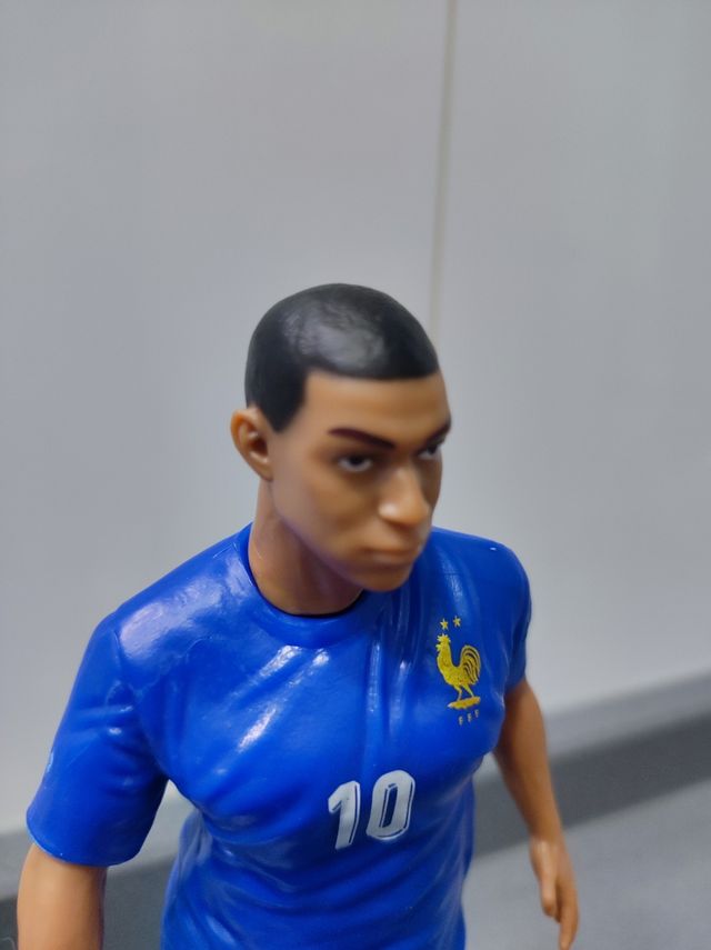 FIGURA 18cm KYLIAN MBAPPÉ FRANCIA 