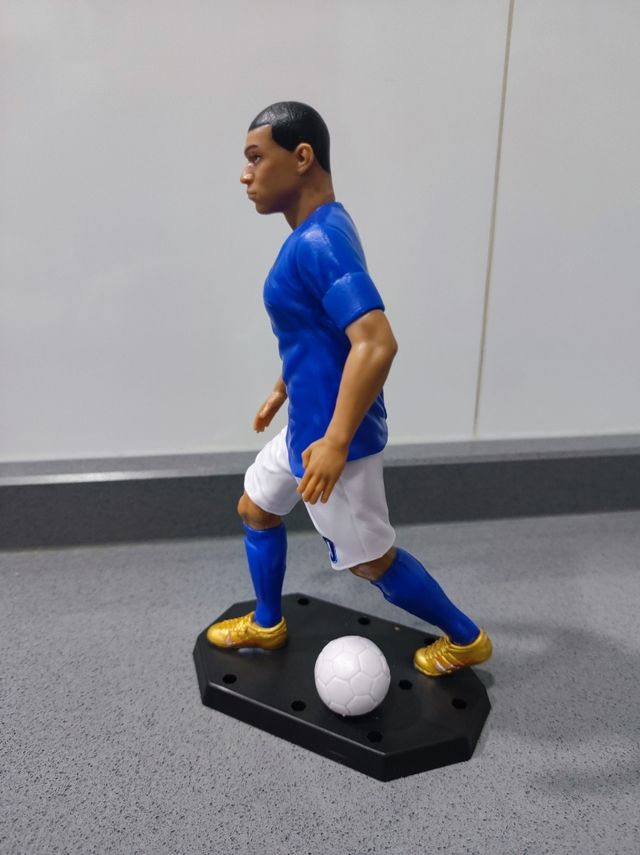 FIGURA 18cm KYLIAN MBAPPÉ FRANCIA 