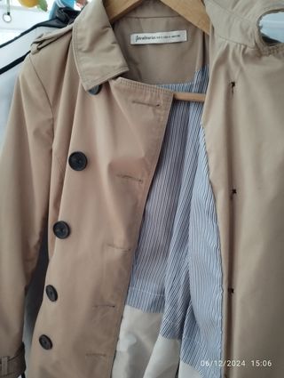 Gabardina trench larga