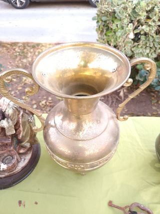 Jarrones de bronce para decoración