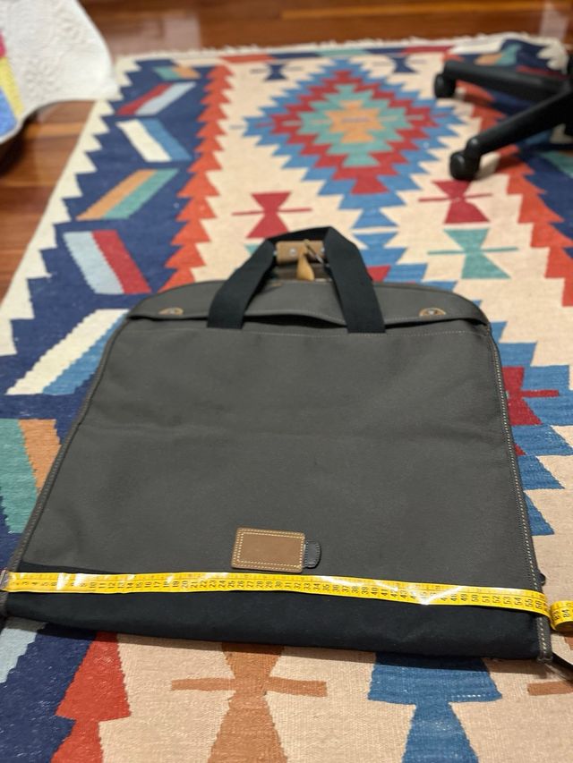 Portatrajes marcaTIMBERLAND. Impermeable y de dise