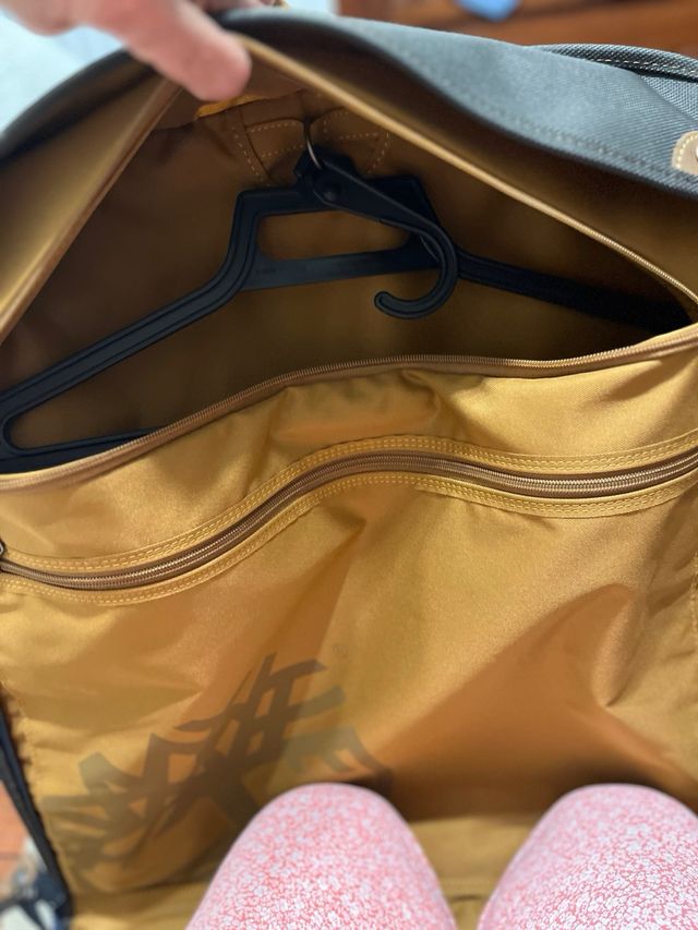 Portatrajes marcaTIMBERLAND. Impermeable y de dise