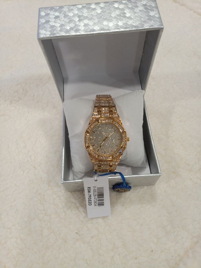 Reloj, nuevo sin estrenar.