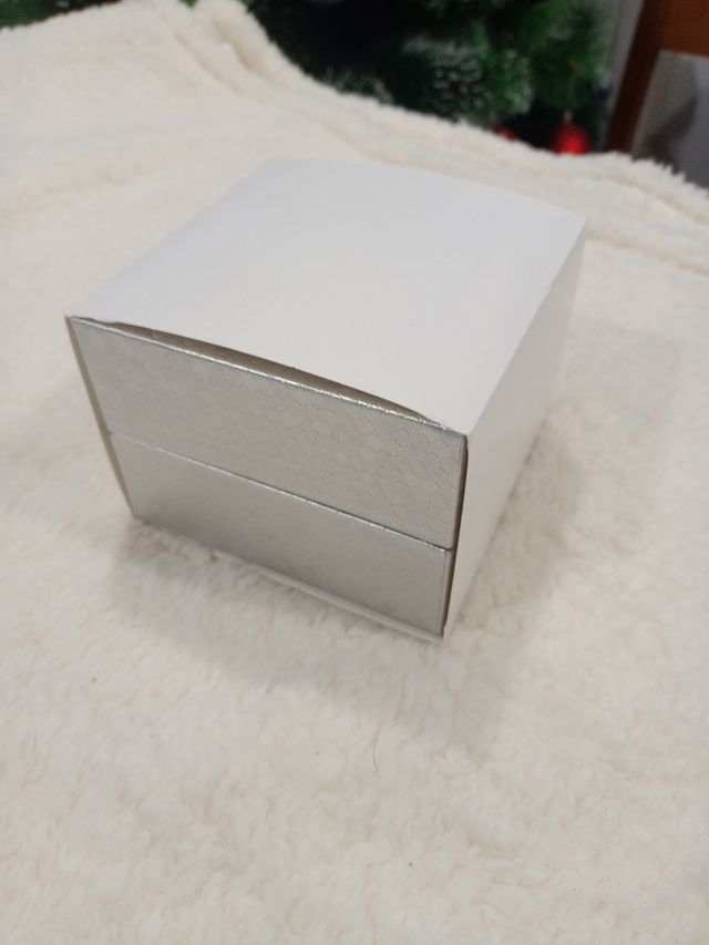 Reloj, nuevo sin estrenar.