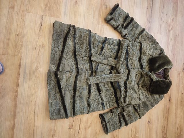 Abrigo de piel auténtica