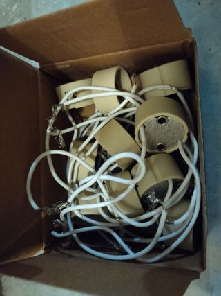 Caja con 10bases para LED y Halogenos