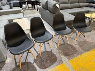 Pack de 4 Sillas Negras - Estilo y Comodidad.