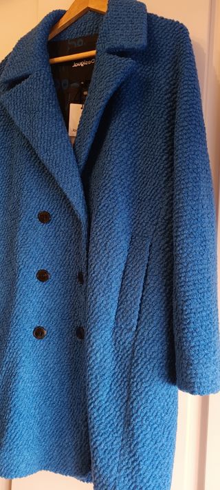 ABRIGO MUJER SIN USAR
