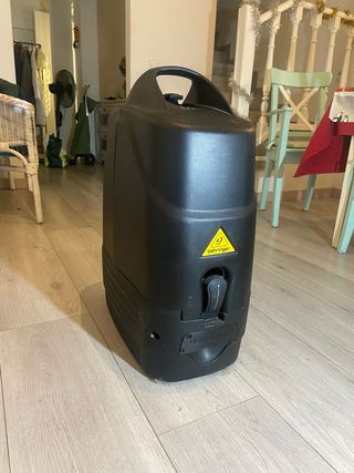 Behringer EPA300 300W