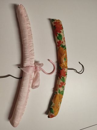 Lote de perchas vintage